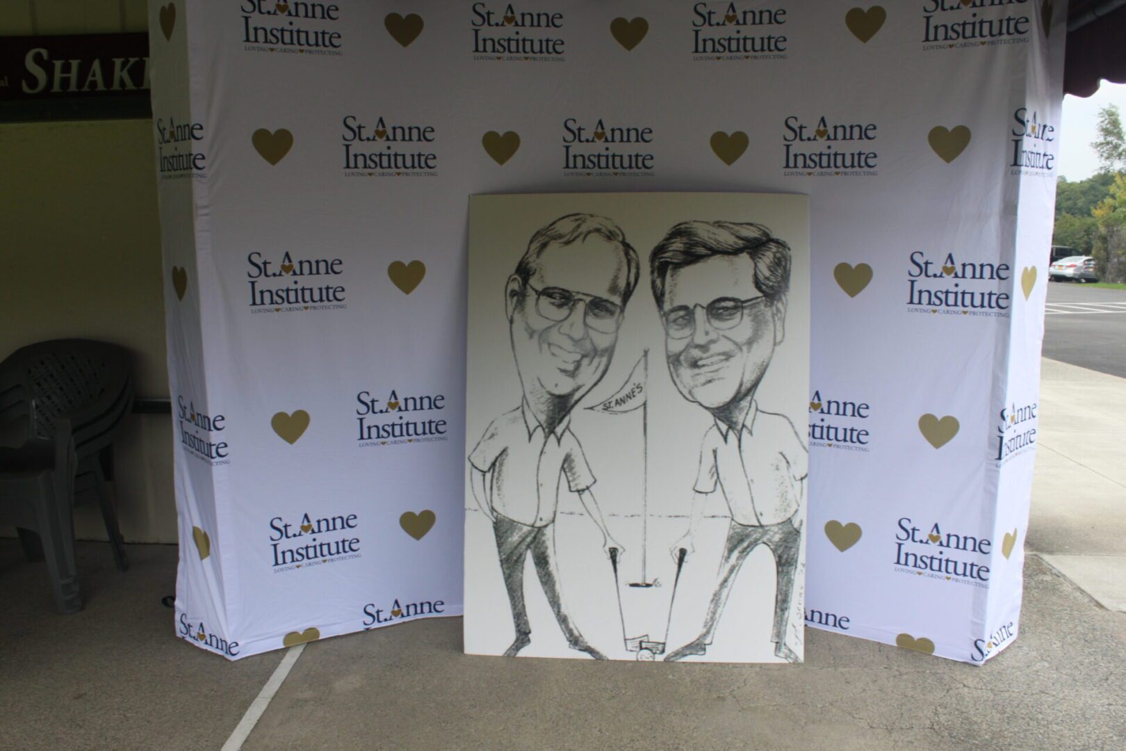 A sign with a picture of a man and a woman.