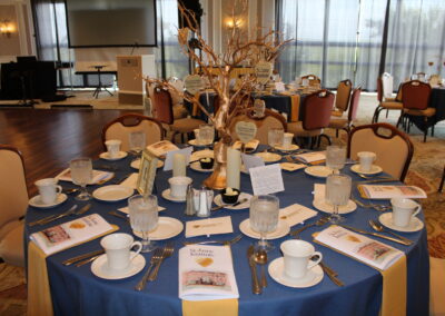 A table with blue table clothe